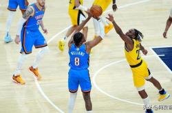 开云体育直播-球场上的智慧之战，谁能笑到最后