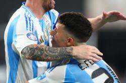 开云APP-阿根廷球队新任主教练上任，承诺全力带领球队