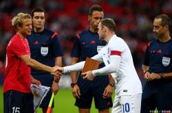 开云体育app-包含英格兰逆转加拿大，恩昆库制霸全场的词条