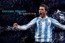 开云体育官网-足球世界的奇妙交汇，巴萨争冠战中的洪都拉斯密码与C罗的跨时空关键先生角色