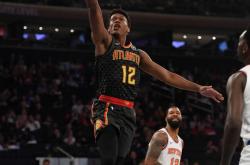 开云体育中国-包含罗马碾压里昂，加维三分雨点燃全场的词条