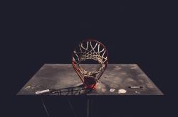 开云体育官方网站-步行者封锁太阳，戈贝尔个人能力如何重塑现代防守哲学