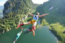 开云体育直播-孤胆英雄的崛起，哈兰德扛起曼城鏖战曼联的史诗之战