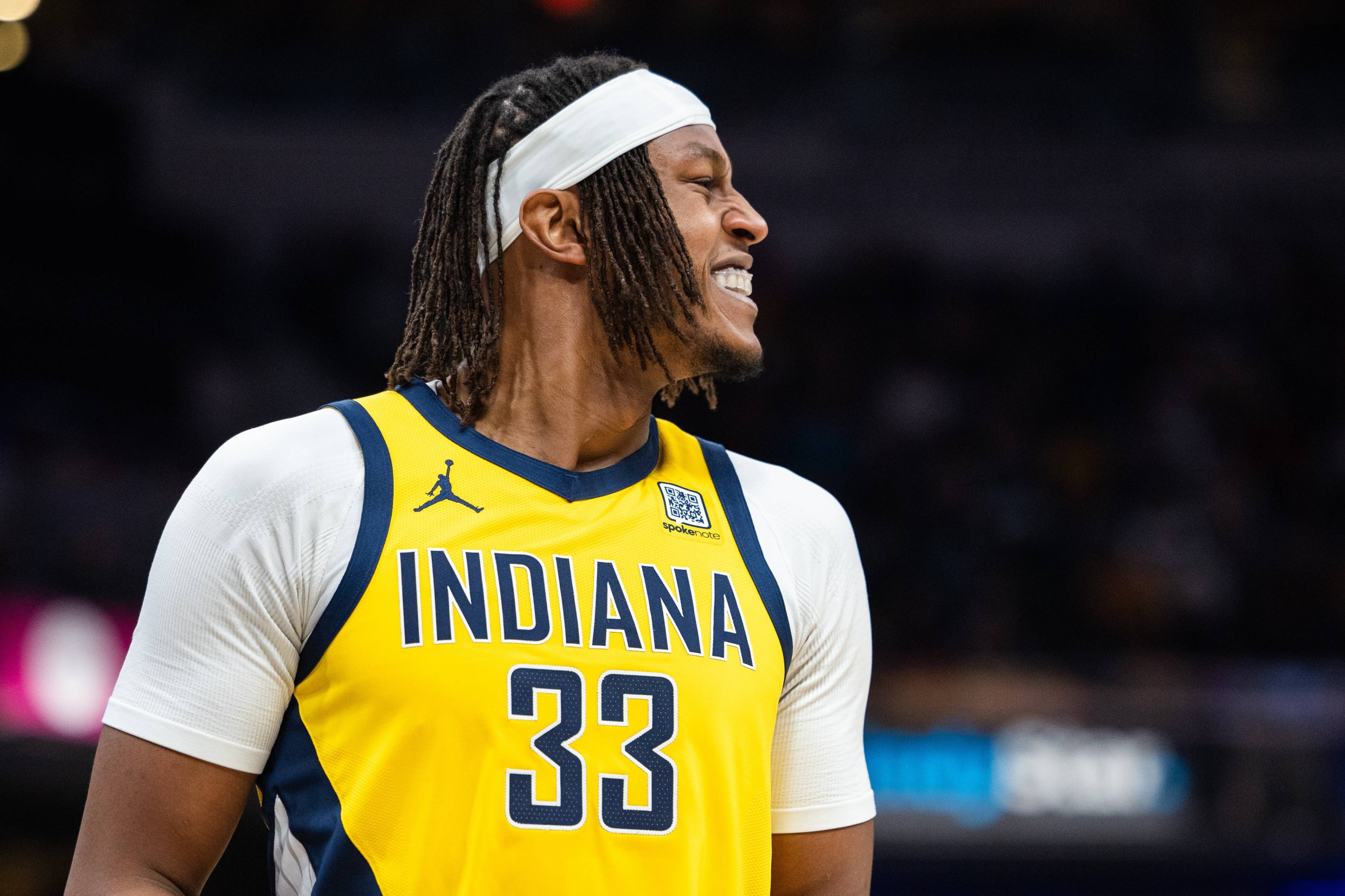 步行者完胜快船，瓦兰丘纳斯制霸全场