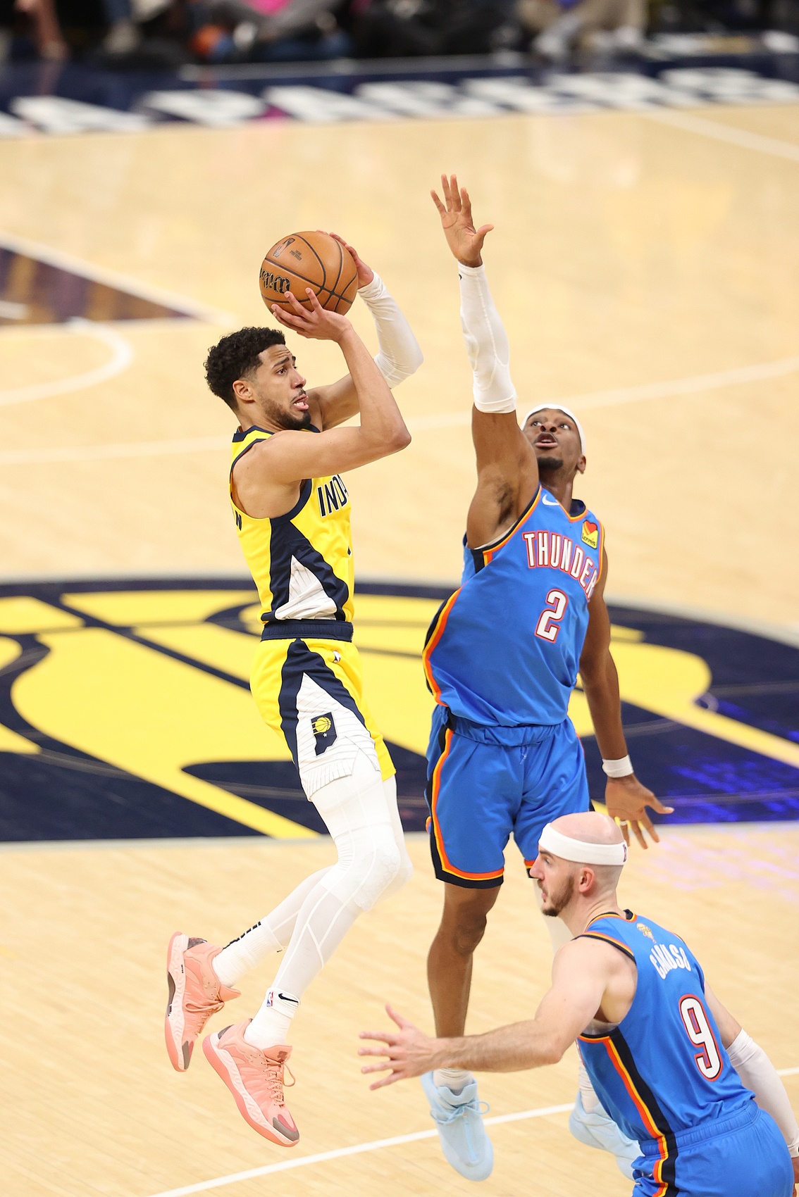 步行者完胜快船，瓦兰丘纳斯制霸全场