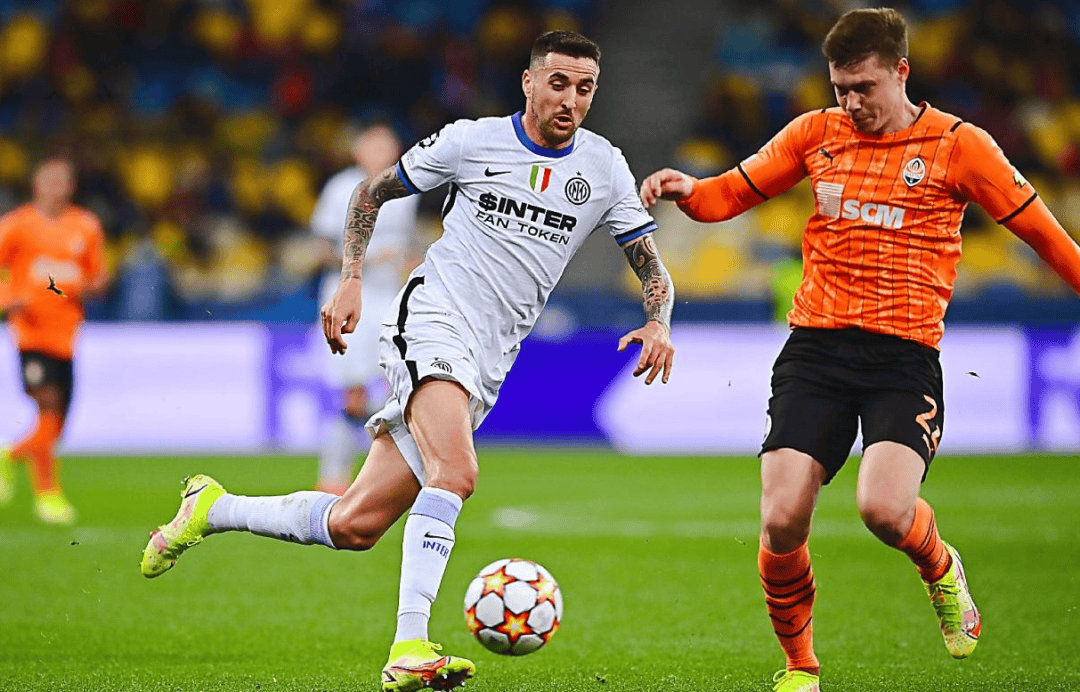 包含尤文图斯客场大胜英超球队欧战陷入危机的词条