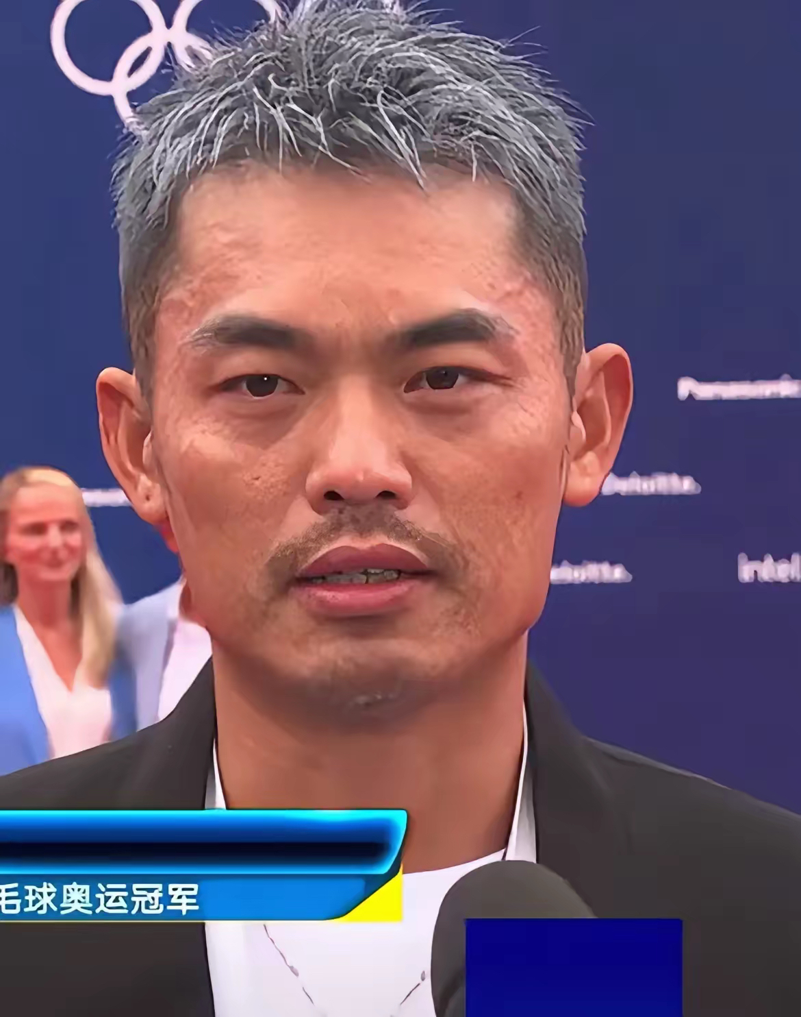 包含中国羽毛球队轻取泰国羽毛球队，林丹绝境逆转的词条