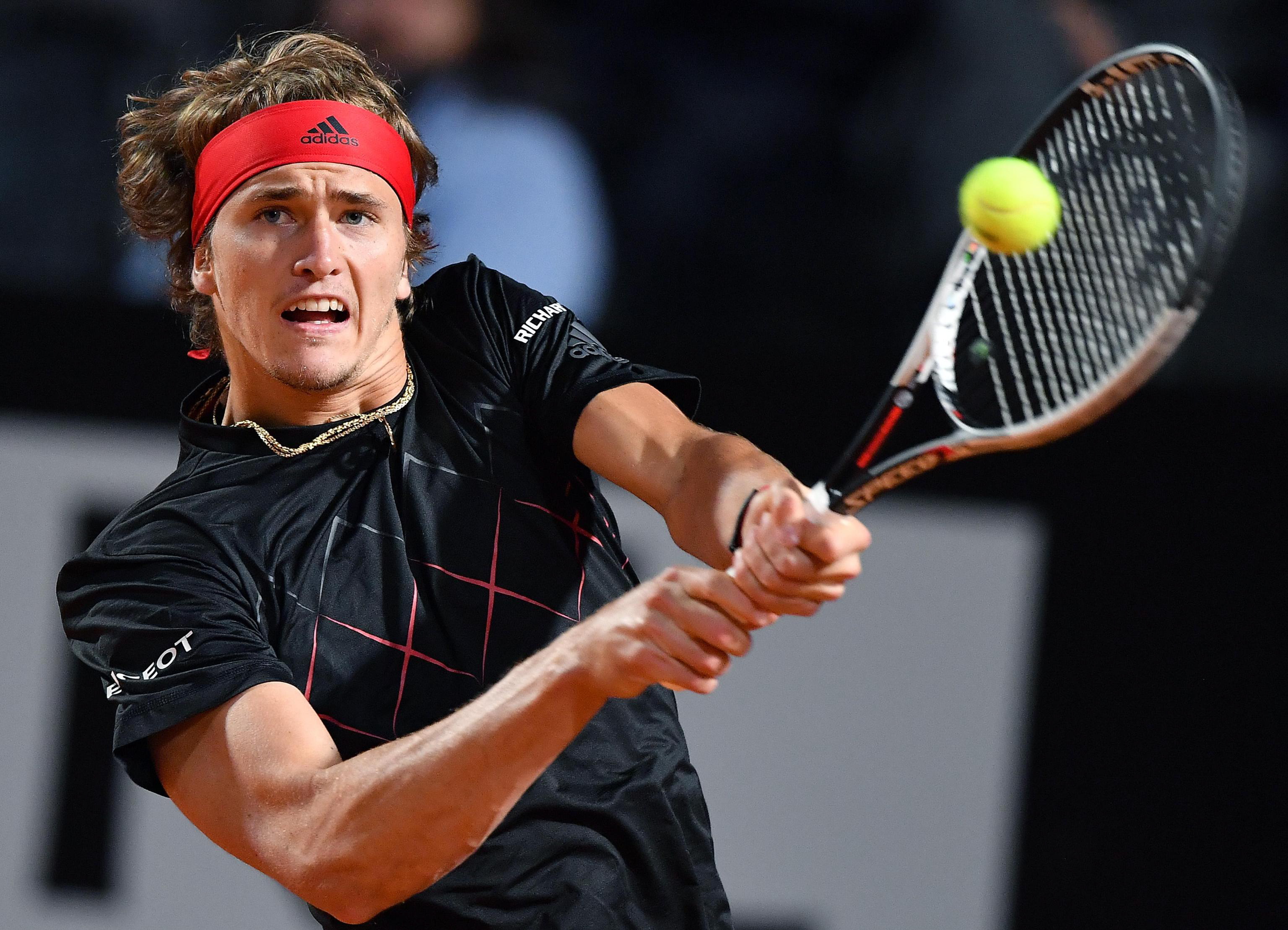 意大利网球队轻取西班牙网球队，兹维列夫高光表现的简单介绍