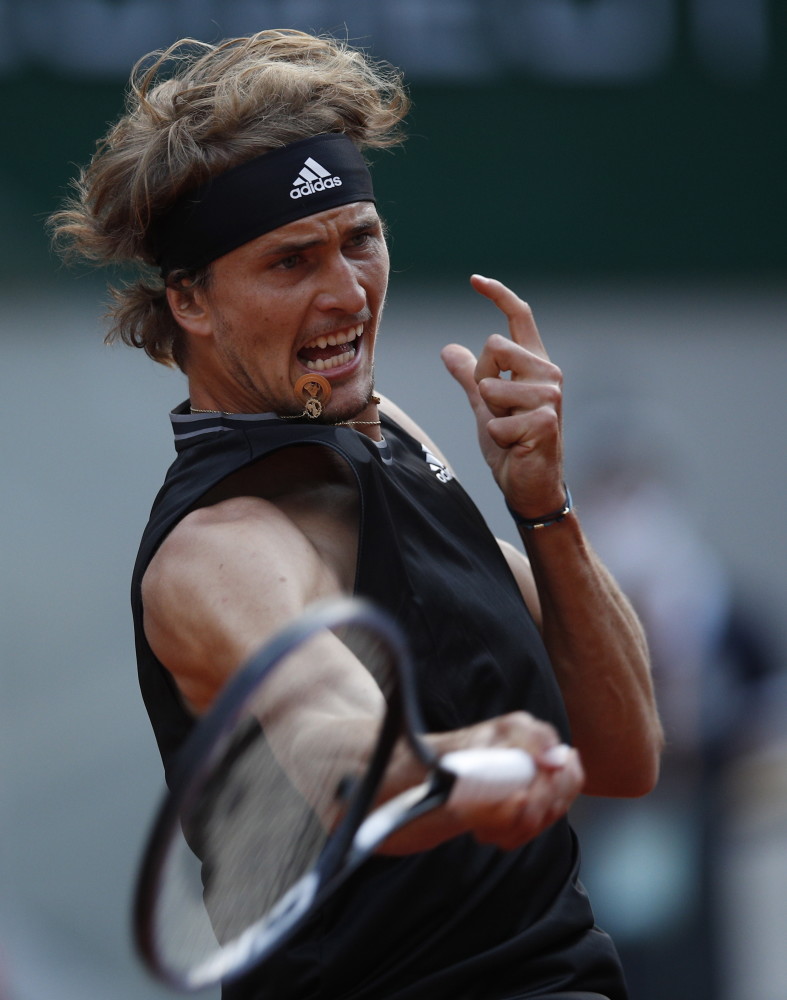 关于世界网球队爆冷西班牙网球队，兹维列夫完成帽子戏法的信息