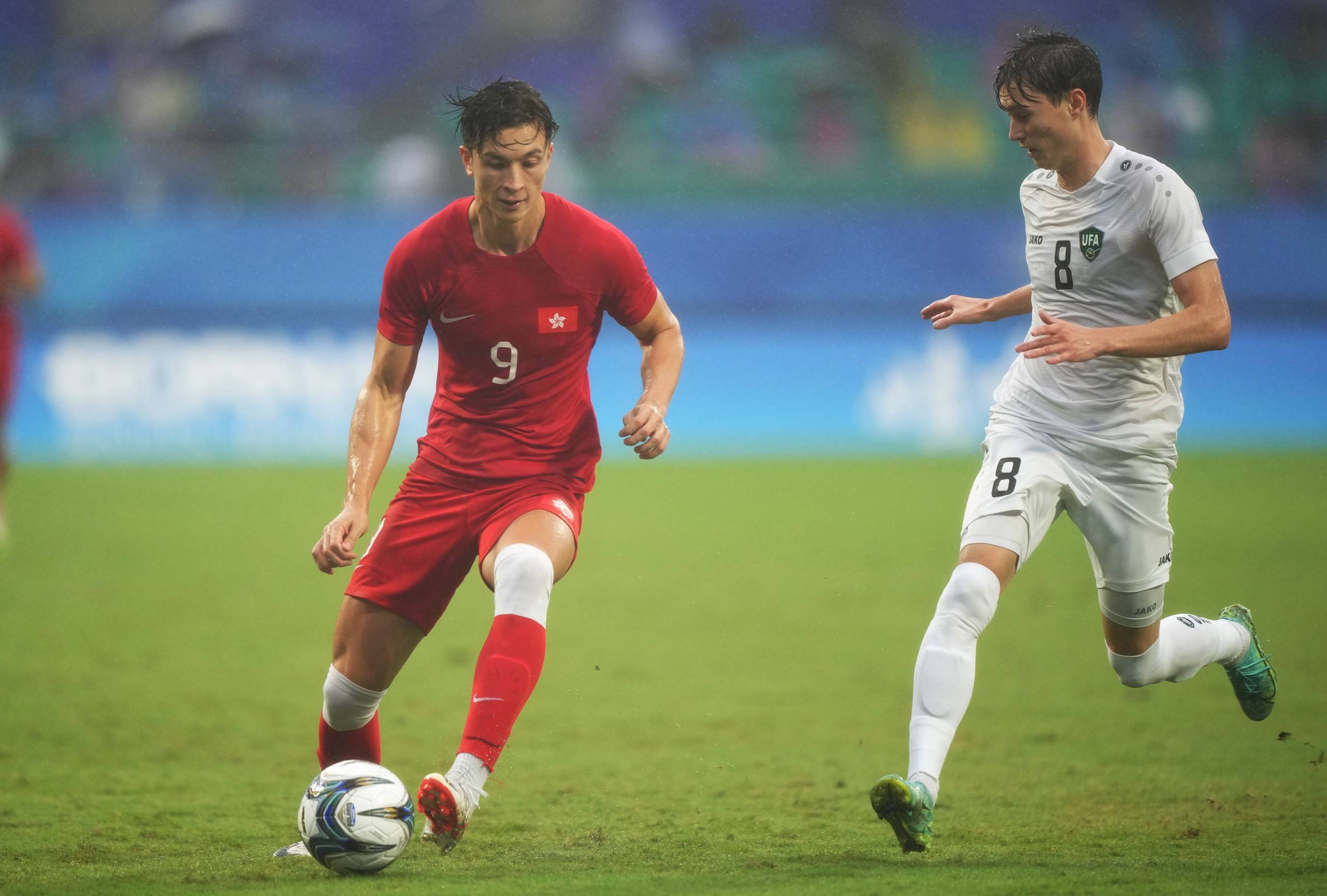 包含足球焦点：北极洲球员在洲际比赛中表现出色的词条