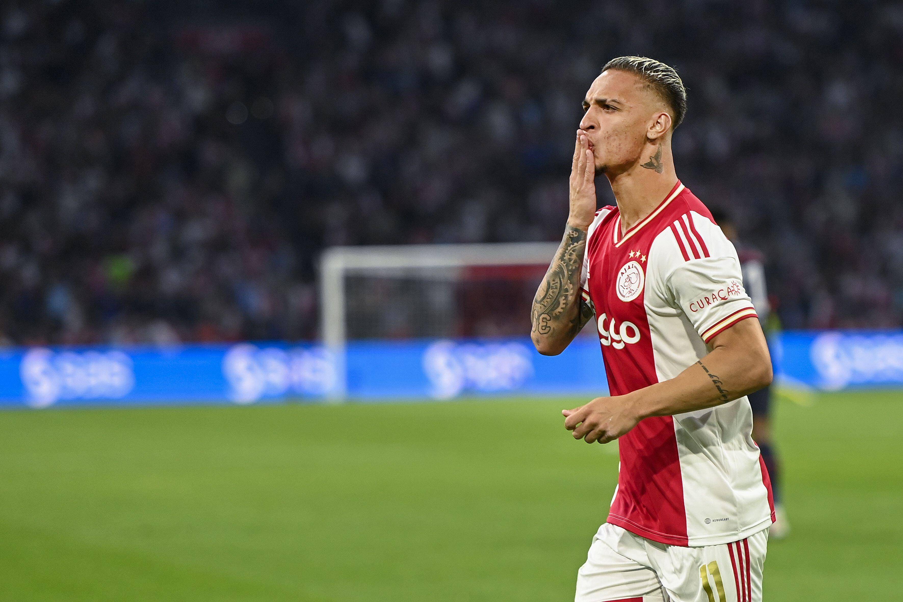 曼城逆转阿贾克斯，晋级四强