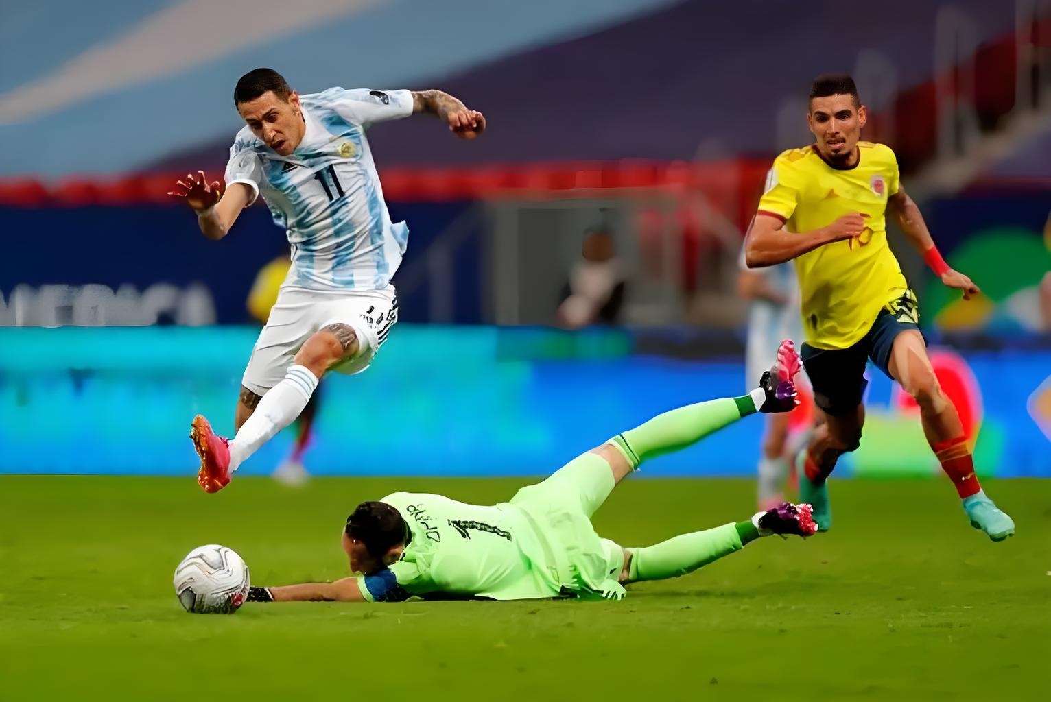 关于墨西哥险胜哥伦比亚，拉什福德带队取胜的信息