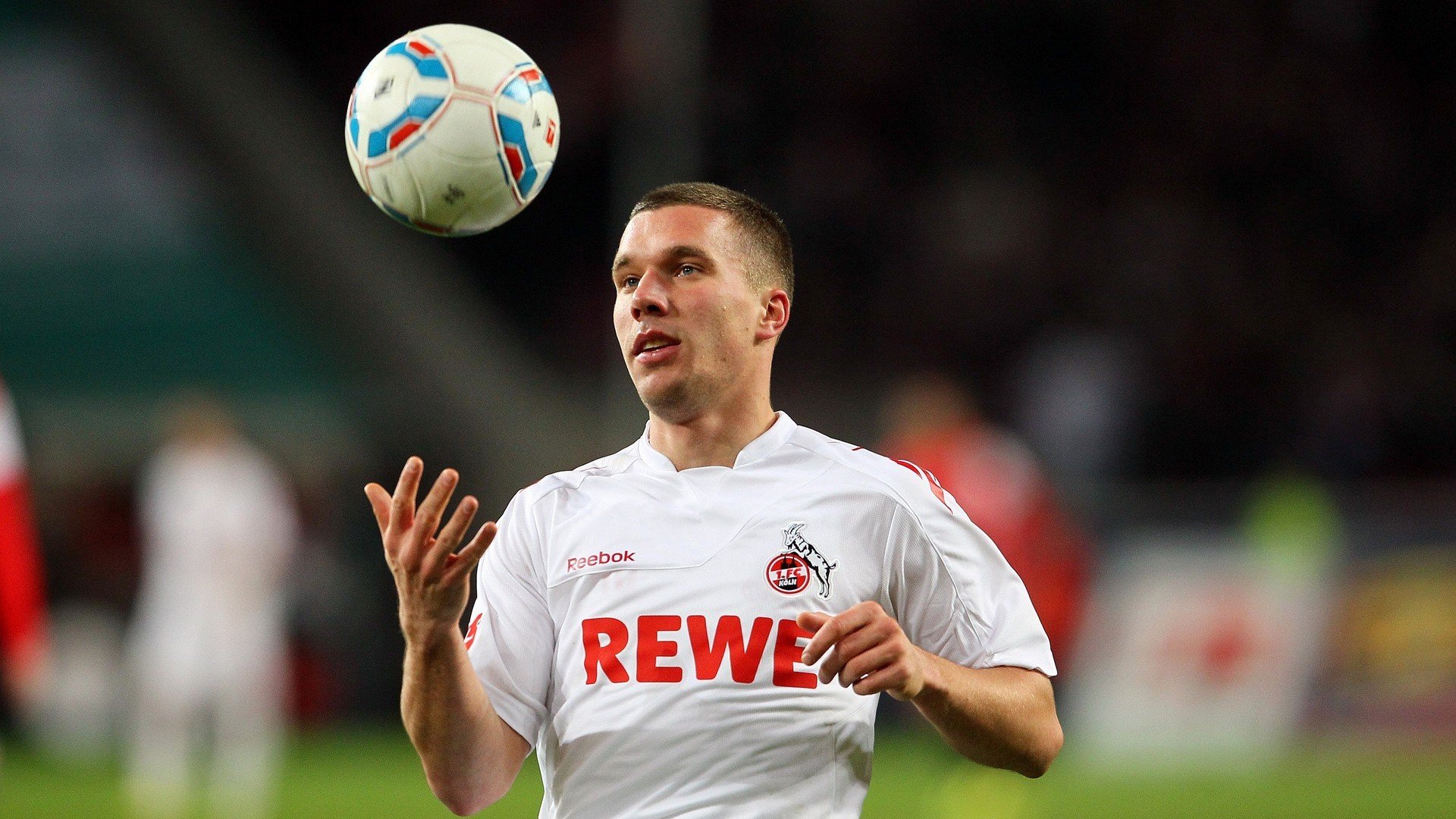 绿茵场外的国家德比,委内瑞拉如何在场下碾压塞内加尔